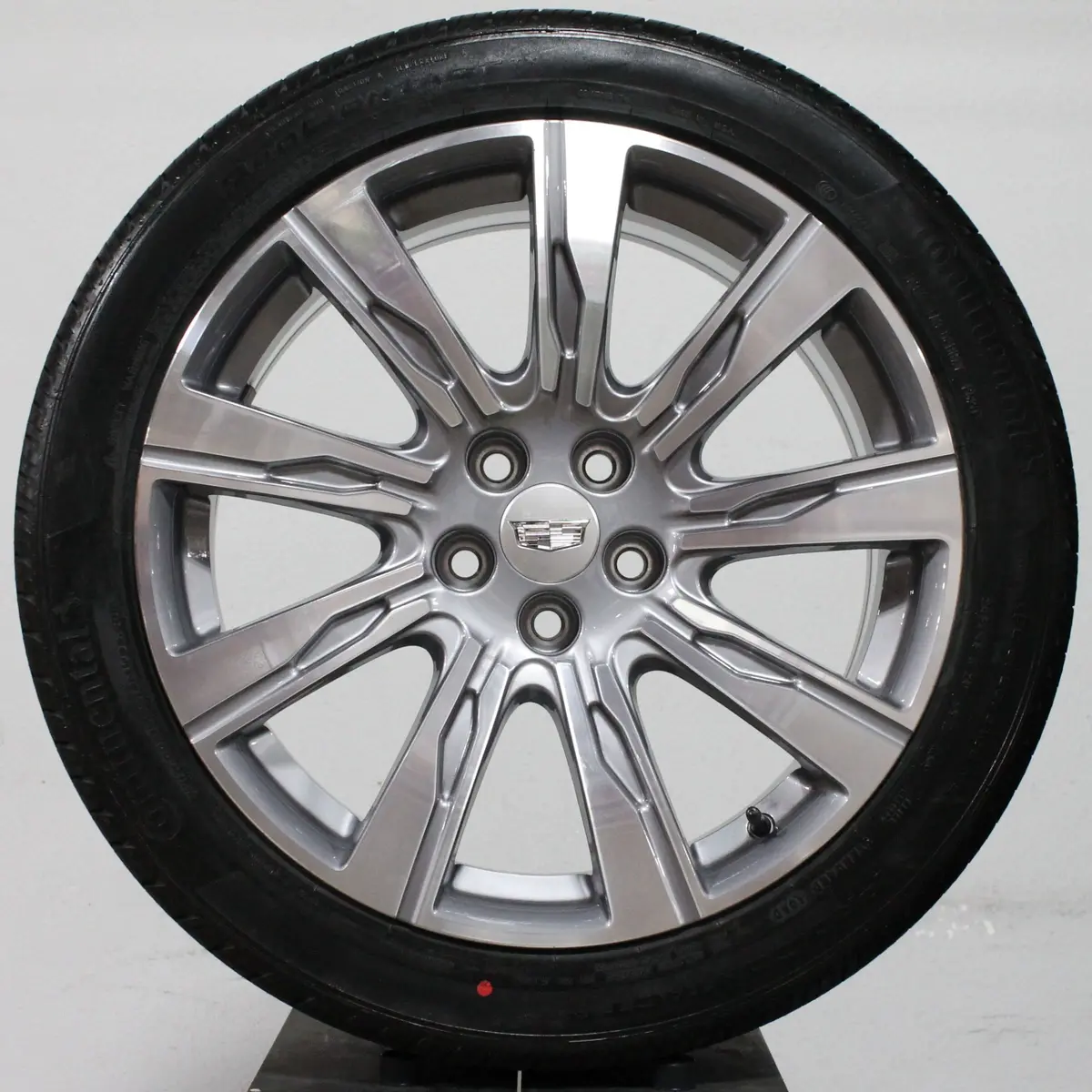 Cadillac Xt4 Grey / Machined Wheels, 245/45R20 Continental Tires, Set Of 4, Part # Rqacad 1