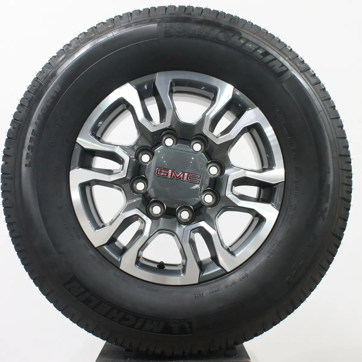 Gmc Sierra 2500 Hd 18" Grey / Machined, 275/70R18 Michellin Tires, Set Of 4, Part#-Pxd 1
