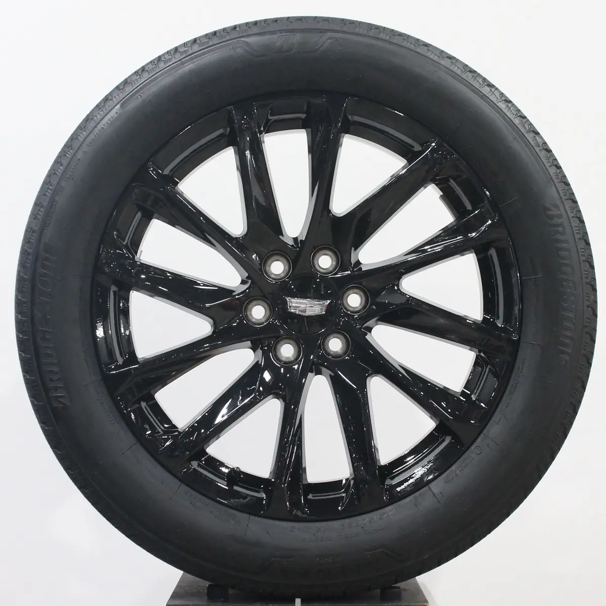 Cadillac Escalade  22" Gloss Black, 275/50R22 Tires, Set Of 4,  Part # Ssx 1