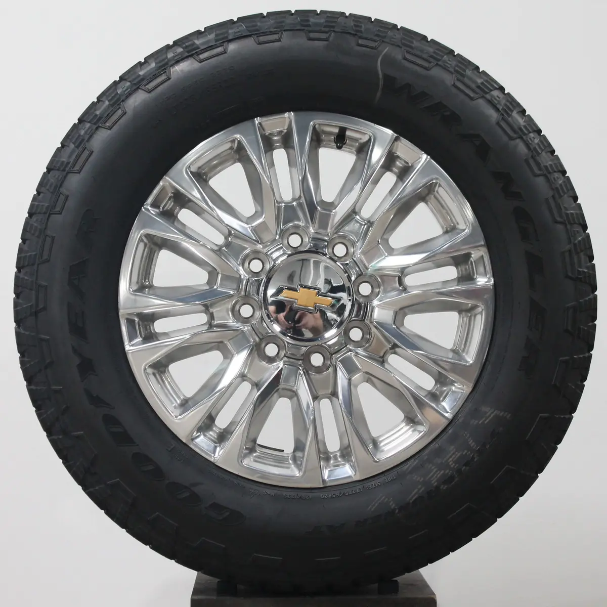 Chevrolet Silverado Hd  20" Polished Wheels, 275/65R20 Tires, Set Of 4, Part# Pys 1