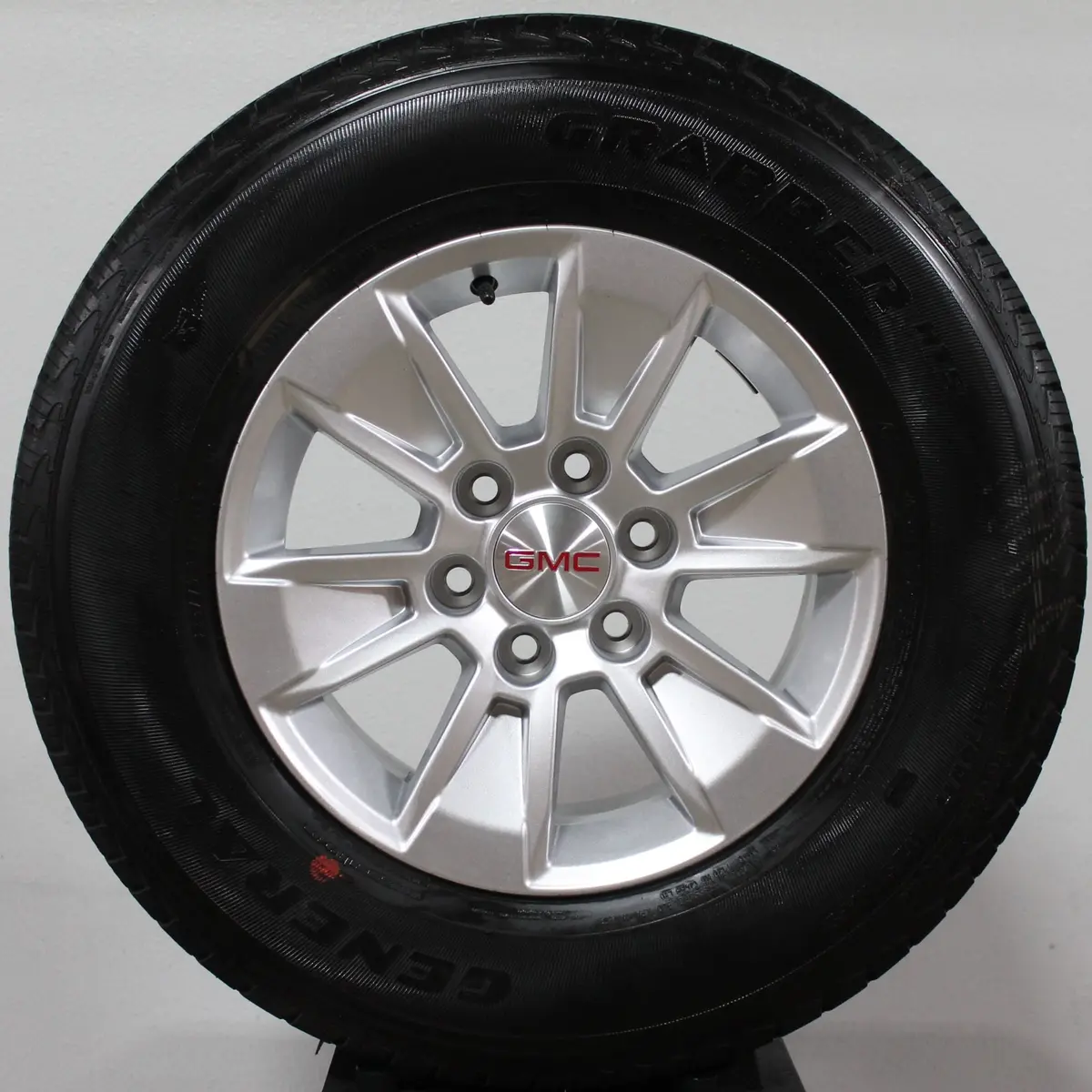 Gmc Sierra 17"Painted Silver Wheels, 255/70R17 Tires, Set Of 4, Part# Q5u2020 1