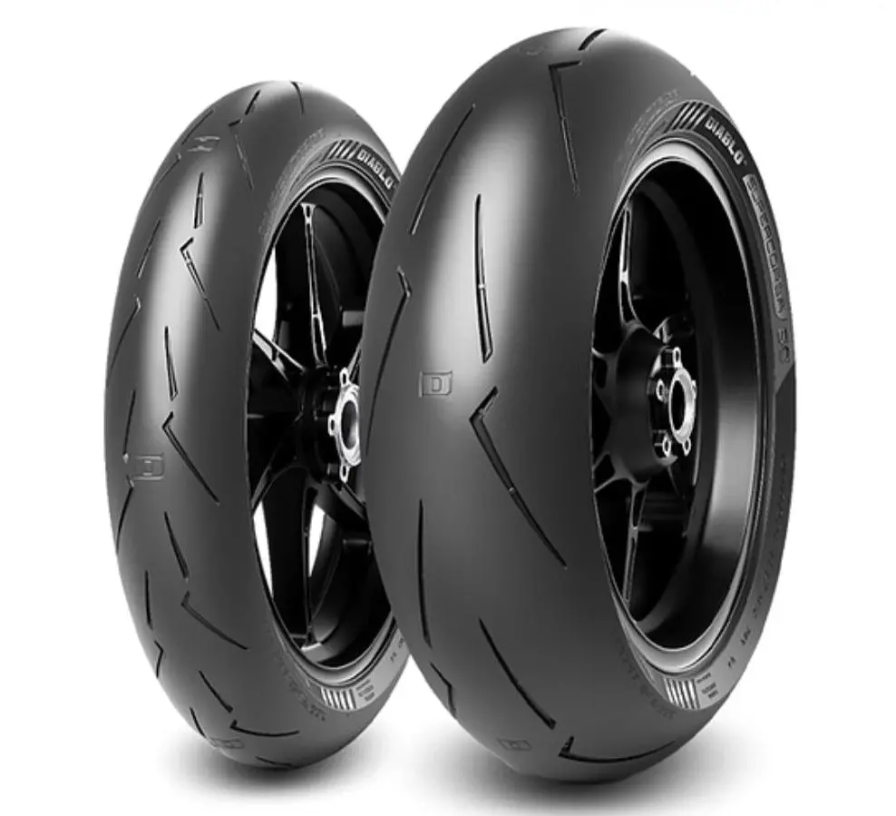 Pirelli - 120/70-Zr17 Diablo Supercorsa V4 Tubeless 58V Tyre 1